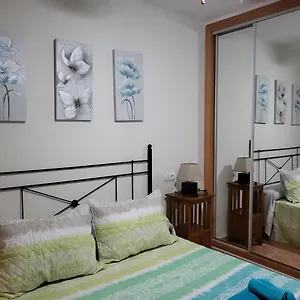  Apartamento ¡bajo Cálido Con Piscina Comunitaria Y Terraza Privada!